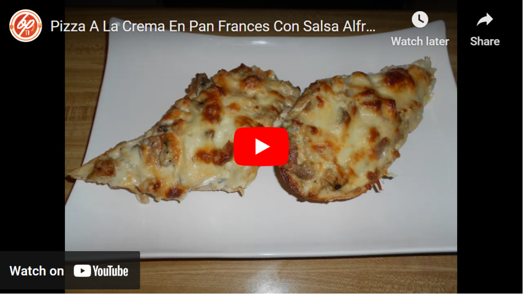 Pizza a la crema con salsa alfredo